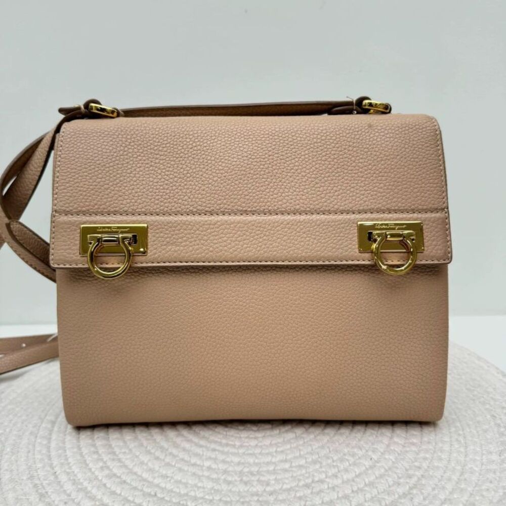 Ferragamo Women Pre-Loved Bag Very Good Condition
